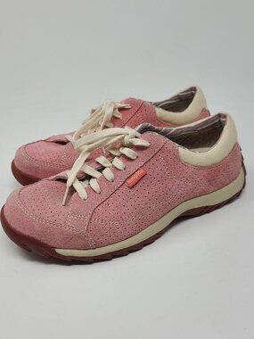 Simple size 6 pink suede shoes sneakers lace up